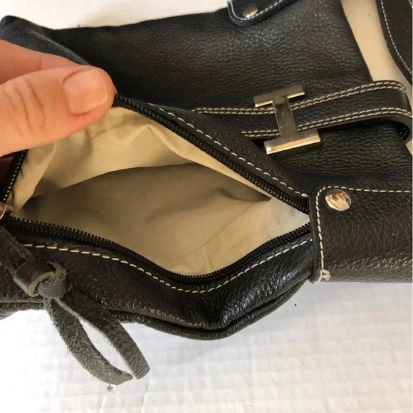 Vera Pelle Black Pebbled Leather  Crossbody - Picture 8 of 15